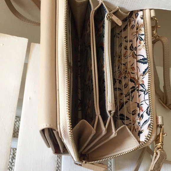 🛍️SOLD Spartina Crossbody Purse Wallet Handbag  Like New Cream Tan - Picture 8 of 16